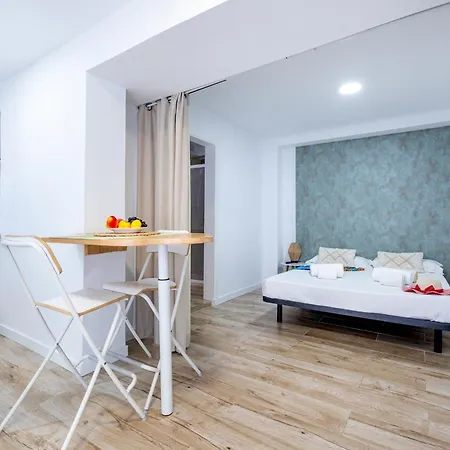 B3 Cozy With Sea View Apartment *